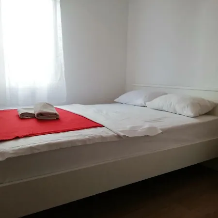 Petra Apartment *