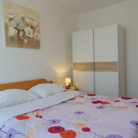 Apartment Petra *